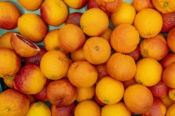 Frische Orangen Auf Dem Bauernmarkt — Stockfoto