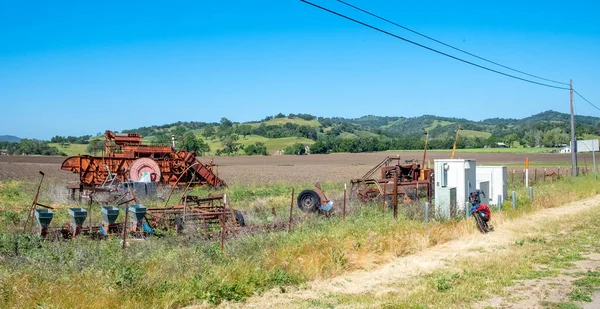 Solvang Usa April 2019 Old Harvester Machine Field Out Order — Stock Photo, Image