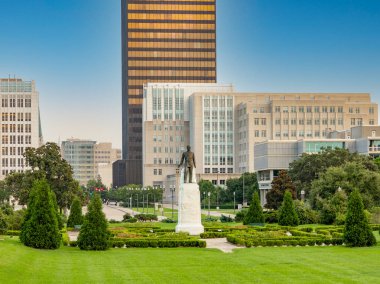 Baton rouge, louisiana - skyline huey uzun heykeli ile