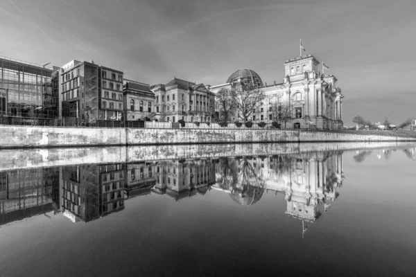 Reichstag Reflection River Spree Early Morning — Stock Photo, Image