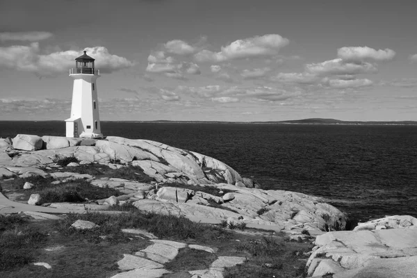 Kanada Nova Scotia Daki Peggys Koyu Ndaki Ünlü Deniz Feneri — Stok fotoğraf