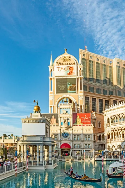 Las Vegas Usa Marca 2019 Turyści Korzystają Przejażdżki Gondolą Weneckim — Zdjęcie stockowe