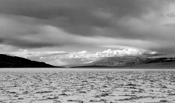 Dolina Śmierci Polu Golfowym Diabłów Krajobraz Wyschniętego Jeziora Solnego Usa — Zdjęcie stockowe