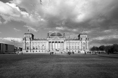 Berlin, Almanya - 23 Nisan 2012: Reichstag binası, Alman Parlamentosu (Deutscher Bundestag), Berlin, Almanya