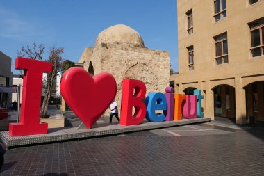 Beyrut, Lübnan - 8 Ekim 2019: Lübnan, Beyrut 'ta kalp şeklinde bir Beyrut tabelasına bayılıyorum.