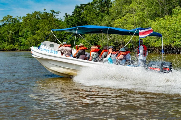 Tortuguero Costa Rica December 2022 Boat Starting Tortuguero Jungle Boat — Stock Photo, Image