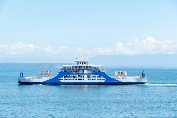 哥斯达黎加蓬塔雷纳斯 2022年12月20日 坦博尔二号渡轮在蓬塔雷纳斯和阿奎拉之间运营 — 图库照片