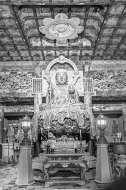 Kamakura, Japonya - 18 Mart 2023: Japonya 'nın Kamakura kentindeki Butsuden Tapınağı' ndaki Jizo Bosatsu heykeli