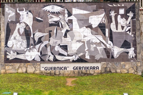 Guernica Spanien April 2022 Eine Geflieste Wand Gernika Erinnert Die — Stockfoto