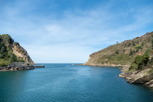 スペインのパサイア 2022年4月10日 バスク地方の村パサイアから湾と大西洋への眺め — ストック写真