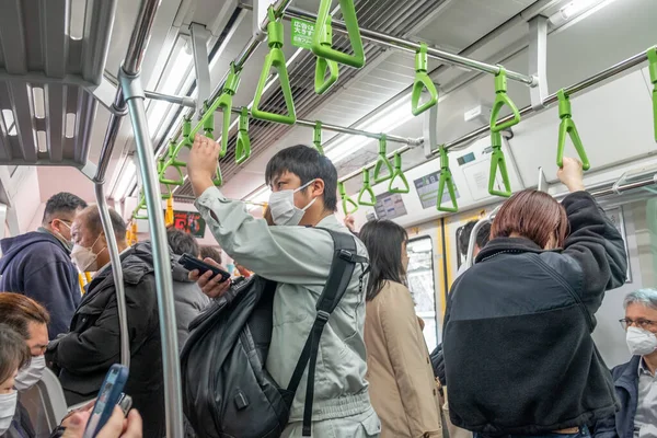 Tokyo Giappone Marzo 2023 Persone Che Usano Metropolitana Tokyo Indossano — Foto Stock