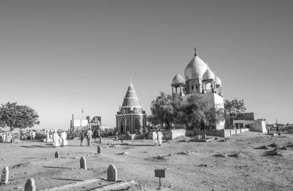 スーダン オムドゥルマン1984年3月17日スーフィー霊廟とスーダン オムドゥルマンのシェイク ハマドの墓 — ストック写真
