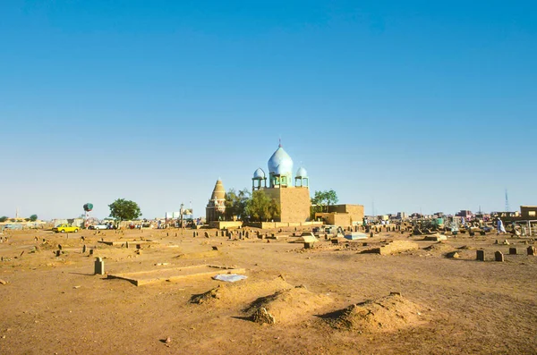 スーダン オムドゥルマン1984年3月17日スーフィー霊廟とスーダン オムドゥルマンのシェイク ハマドの墓 — ストック写真