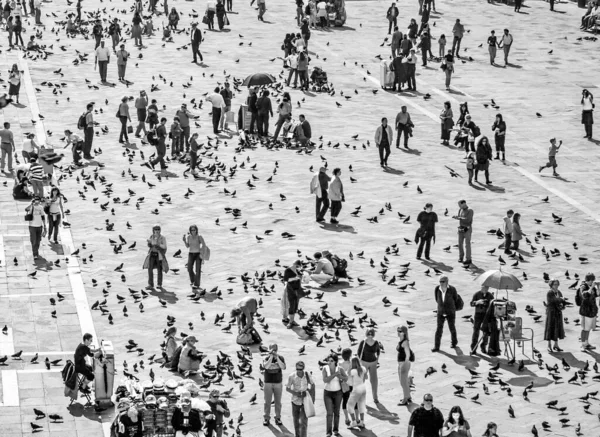 이탈리아 베니스 2007 사람들 베네치아의 중앙에 마르쿠스 주변을 다니고 이탈리아 — 스톡 사진