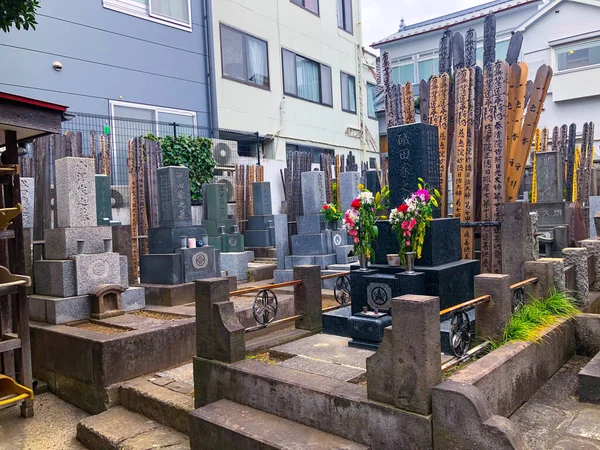 Tokio Japan Maart 2023 Oude Typisch Japanse Begraafplaats Met Japanse — Stockfoto