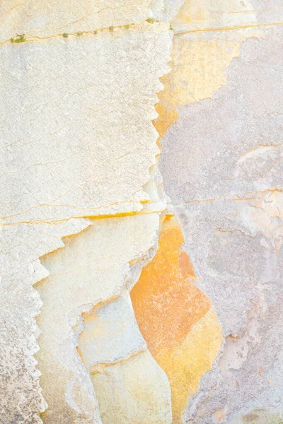 Detail Staré Poškozené Stěny Vrstvami Různých Barvách Jako Harmonické Pozadí — Stock fotografie