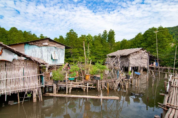 Μικρό Χωριό Fishirmens Στο Νησί Koh Chang Στην Ταϊλάνδη — Φωτογραφία Αρχείου