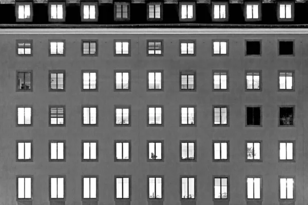 Fassade Eines Bürogebäudes Wien Bei Nacht — Stockfoto