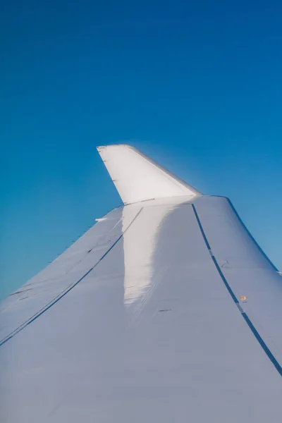 Detalii Despre Aripa Aeronavelor Cerul Albastru — Fotografie, imagine de stoc