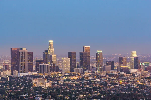夜明けにロサンゼルスのスカイライン — ストック写真