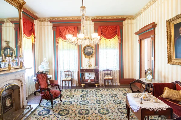 2010年7月20日 米国ウィルミントンの有名なラティマー ハウスを訪問し 米国ウィルミントンで公開されます 家は1852年に商人ゼブロン ラティマーによって建てられた — ストック写真