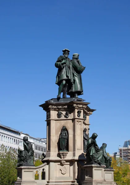 Johannes Gutenbergs Monument 1858 Frankfurt Main Tyskland Blå Himmel — Stockfoto