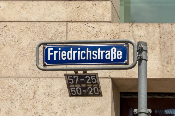 Nome Della Strada Friedrichstrasse Engl Frederick Street Dettaglio Nella Città — Foto Stock