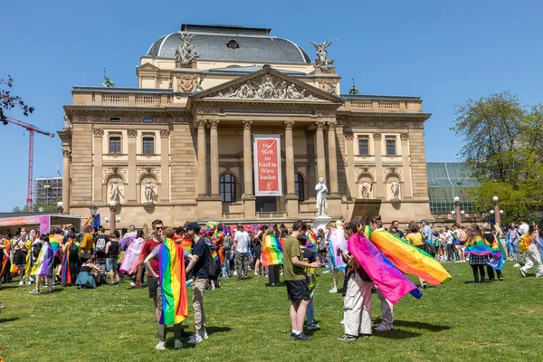 Вісбаден Німеччина Травня 2023 Року Люди Насолоджуються Парадом Вулиці Вісбадена — стокове фото
