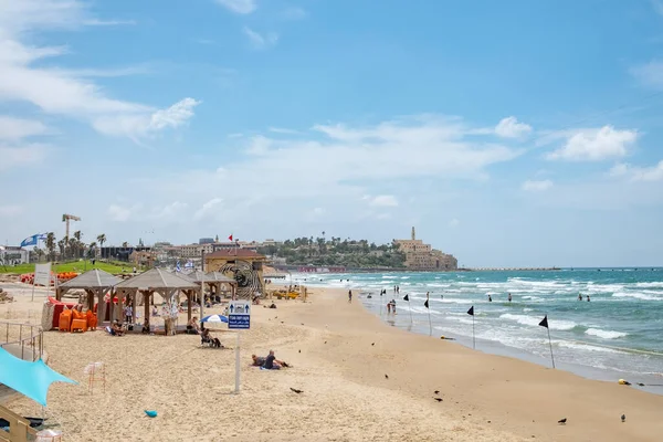 Tel Aviv Israel May 2023 People Enjoy Beautiful Sandy Beach — Stock Photo, Image