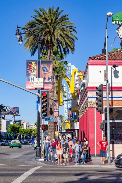 로스앤젤레스 2012 할리우드 전설에 등장하는 수많은 스타들 할리우드 거리에서 축제를 — 스톡 사진