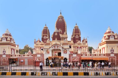 Laxminarayan Mandir, Hindistan 'ın başkenti Delhi' de bulunan bir Hint tapınağıdır. Mahatma Gandhi tarafından açılışı yapılan tapınak, 1933 ve 1939 yıllarında Jugal Kishore Birla tarafından inşa edilmiştir..
