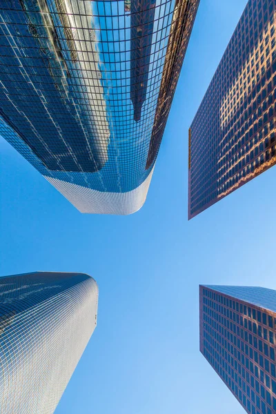 Los Angeles Şehir Merkezindeki Gökdelen Perspektifi — Stok fotoğraf
