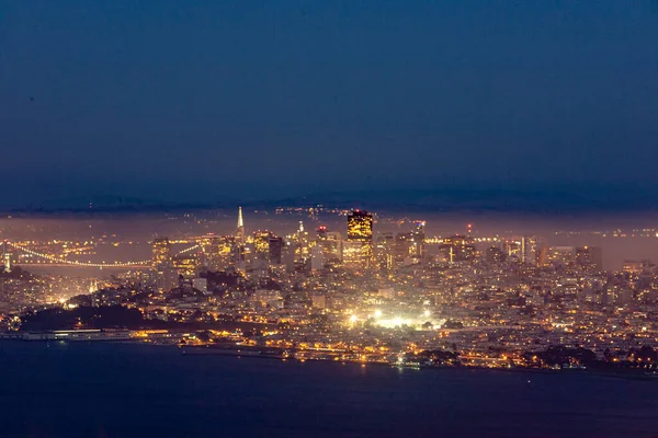Geceleyin San Francisco Ufuk Çizgisi Abd — Stok fotoğraf