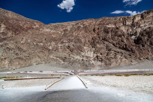Badwater Becken Der Mittagshitze Tiefsten Punkt Des Death Valley Usa — Stockfoto