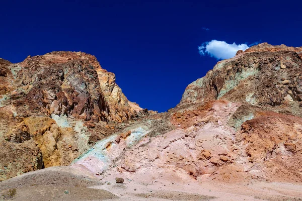 美国死亡谷的山地艺术家调色板 — 图库照片