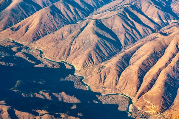 吉尔吉斯斯坦中部Sary Kamysh山脉的山脉 — 图库照片