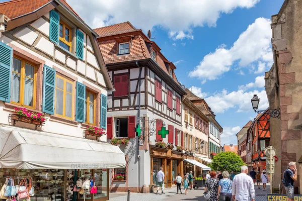 Ribeauville Frankreich Juni 2023 Eine Malerische Bunte Fachwerkstraße Mit Geschäften — Stockfoto