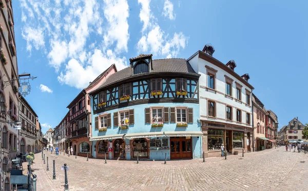 Kaysersberg Francia Junio 2023 Una Pintoresca Calle Colorida Edificios Media — Foto de Stock