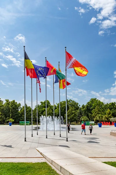 法国科尔马 2023年6月21日 在法国科尔马的拉普广场 欧洲货币联盟的旗帜 — 图库照片