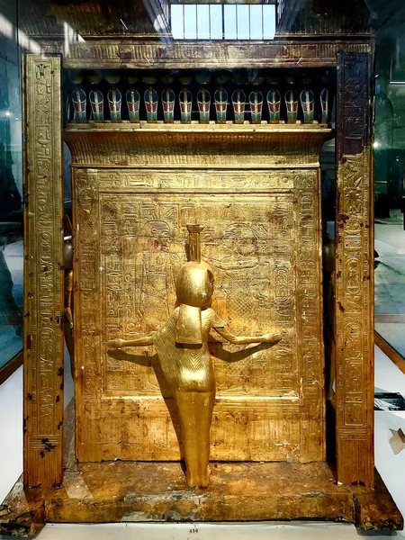 Kair Egipt Lipiec 2023 Złoty Sarkofag Egipskiego Faraona Tutenchamona C1325 — Zdjęcie stockowe