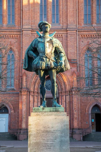 Wiesbaden Allemagne Janvier 2020 Statue Bronze Monument Guillaume Silencieux Devant — Photo