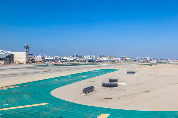 Losd Angeles Usa Juni 2012 Landingsbaan Met Markeringen Het Vliegveld — Stockfoto