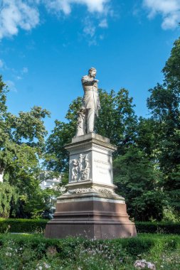 Kral Wilhelm 'in Wiesbaden, Almanya' daki Thge Park 'taki heykeli.
