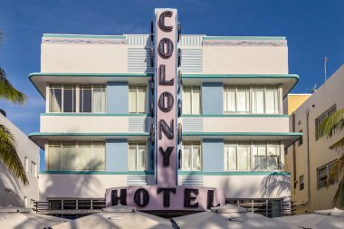 Miami, Amerika Birleşik Devletleri - 20 Ağustos 2014: 736 ocean drive'de yer alan ve 1930 yılında inşa colony hotel south Beach Miami, ABD en çok fotoğrafı çekilen bir oteldir.