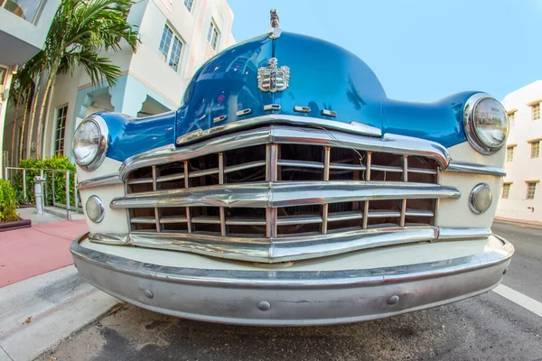 Miami Usa Aug 2014 Dodge Oldtimer Geparkt Ocean Drive Miami — Stockfoto