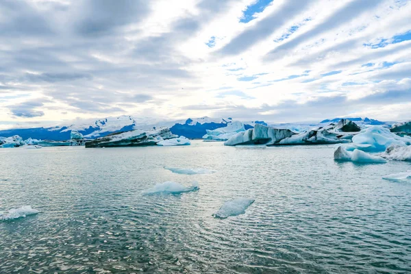 Laguna Joekulsar Con Icebergs Glaciar Erosionado Islandia —  Fotos de Stock