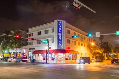 Miami, ABD - 28 Ağustos 2014: Miami sahilindeki Ocean Drive 'daki sanat deco binası.