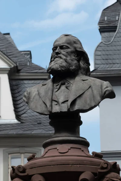 Frankfurt Tyskland Augusti 2023 Friedrich Stoltze Brunnen Staty Till Minne — Stockfoto