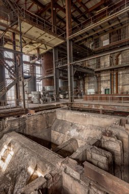 Peenemuende, Almanya - 17 Nisan 2014: Peenemuende 'deki eski terk edilmiş kömür santralinin kontrol panosu. Peenemuende ayrıca 2. Dünya Savaşı roketleri için bir inşaat yeriydi..