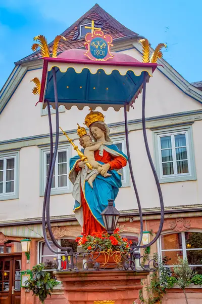 Estatua Virgen Casco Antiguo Hochheim Main — Foto de Stock